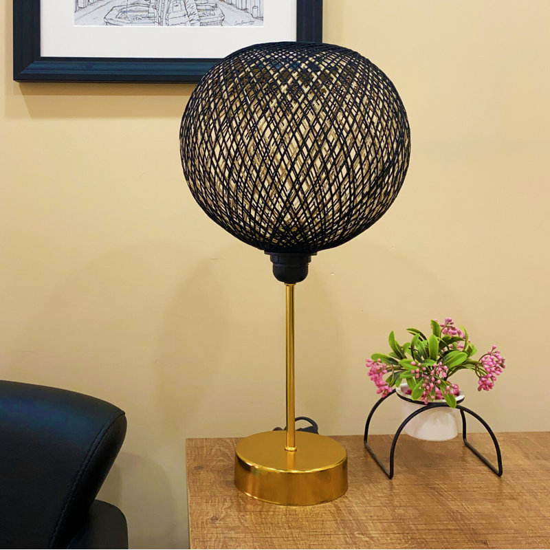 Lampe de table en jute faite à la main, noir et or, 14,2 po x 9,4 po | Pieds en métal, hauteur maximale: 14,2 pouces, longueur du câble: 59,1 pouces | Douille E27, 40 W maximum | Conception glamour avec interrupteur marche / arrêt, certifié CE