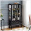 Élégante armoire vitrée avec portes en verre, tablettes réglables et éclairage DEL pour la décoration et le rangement