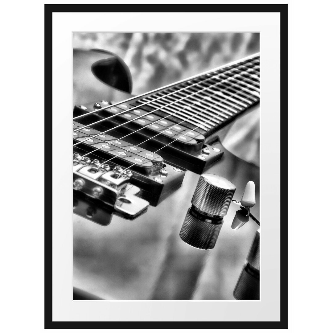 Gerahmtes Poster Black Guitar, Nahaufnahme Gitarre