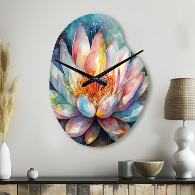 Pink Lotus Floral Dreams II - horloge murale asymétrique moderne en métal, impression d'horloge murale de forme unique