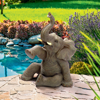 Statue de pachyderme Petey