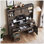 Bureau de direction avec huche et station de charge, bureau d'ordinateur avec 2 portes de grange coulissantes, 5 tiroirs et armoire de rangement avec tablette réglable à 3 positions