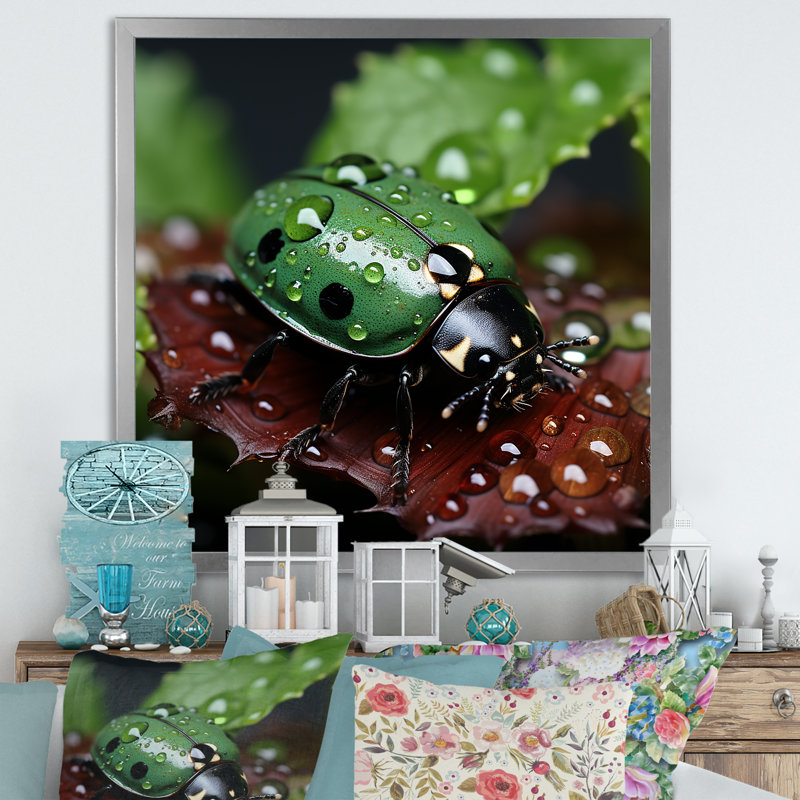 «Enchanted Ladybug Forest» sur toile, H 36 po x l 36 po x P 1,5 po, Cadre simple argenté