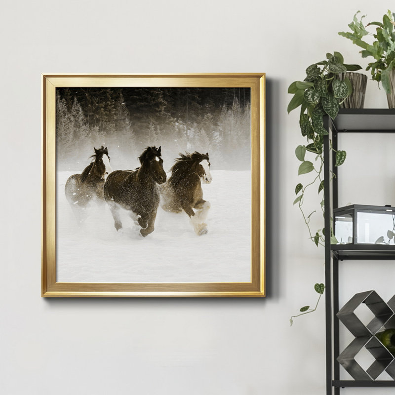 Winter Roundup II - photographie encadrée sur toile, H 30,5 po x l 30,5 po x P 1,5 po, Encadrement doré