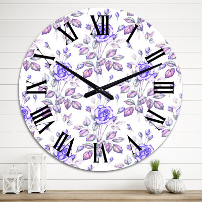 Horloge murale rétro à fleurs mauves sur fond blanc