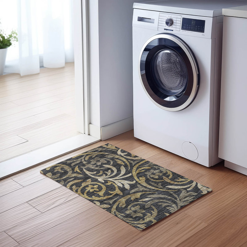 Washable Floral Indoor / Outdoor Rug, Rectangle 1'8" x 2'6"