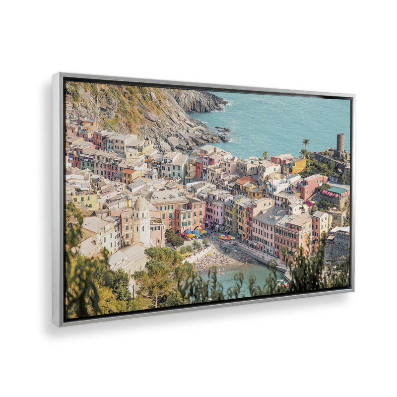 «Coastal Town Views», reproduction sur toile tendue, Cadre en chrome poli, H 8,75 po x l 12,75 po x P 1,75 po