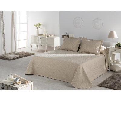 Lisa Cotton Blend Damask Bedspread