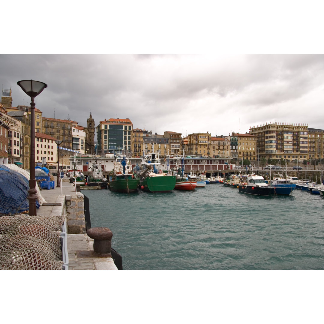 Hafen von San Sebastian - Kunstdrucke auf Segeltuch