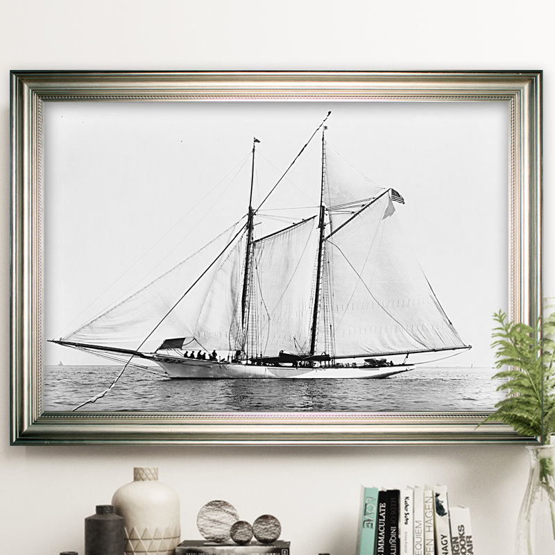 « voilier yacht iii », reproduction d’impression, Cadre argenté, H 30 po x l 42 po x P 2 po, Pas de tapis