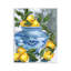 Plaque murale indigo et vase en citron, design par Melissa Wang