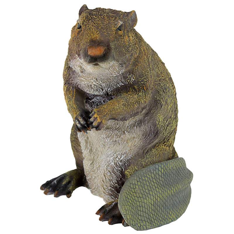 Statue beaver debout