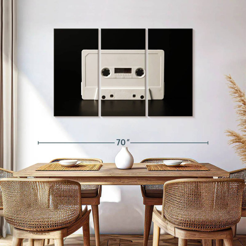 Cassette audio blanche Abarca, H 36 po x l 57 po