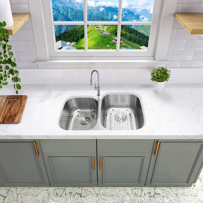 KBFmore 32 Inch Double Bowl Undermount Swirl Finish Classic Kitchen Sink with 5 Pieces Accessories