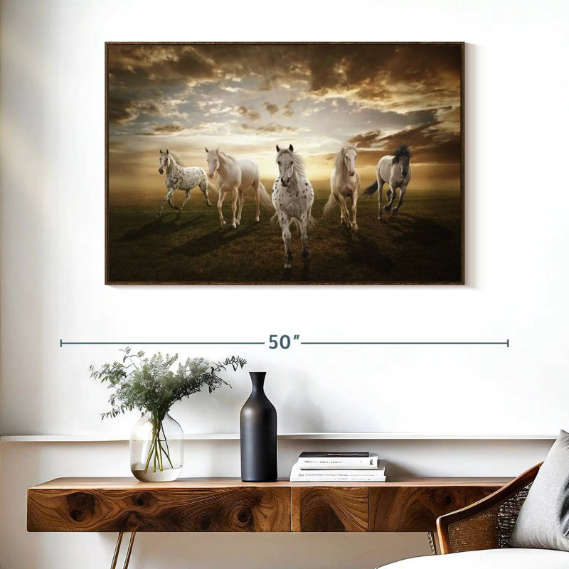 Chevaux blancs dramatiques, Cadre flottant noyer, 40 po x 27 po