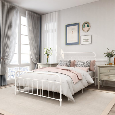 Colina Metal Bed