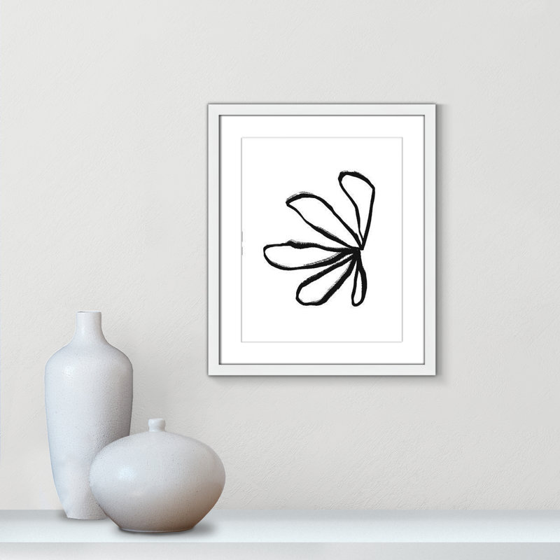 Collection de dessins au trait «Petals» par Leah Straatsma, H 19 po x l 16 po x P 1,25 po, Cadre photo blanc mat