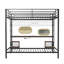 Lit superposé double au-dessus d'un lit double avec bureau, station de charge, tablettes de rangement et panneau grillagé en métal avec crochets-989227082