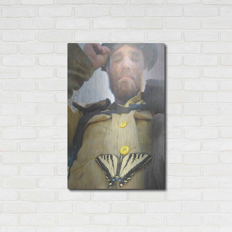 «Swallow Tail» par Thomas Haney, art mural en métal, H 36 po x l 24 po x P 0,13 po