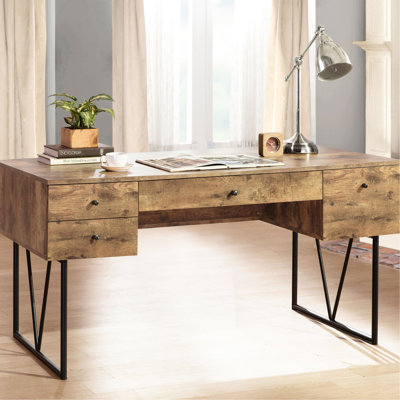 Bureau rectangulaire à 4 tiroirs de couleur muscade rustique, avec quatre tiroirs spacieux et une structure en métal, pour un espace de travail de rangement, fabrication d'écriture de 63 pouces de largeur, mélange de charme rétro moderne