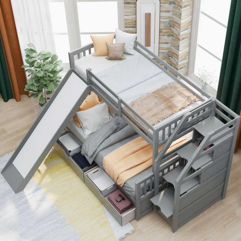 Lit simple superposé au dessus d'un lit double avec tiroirs, rangement et glissière, multifonction, gris