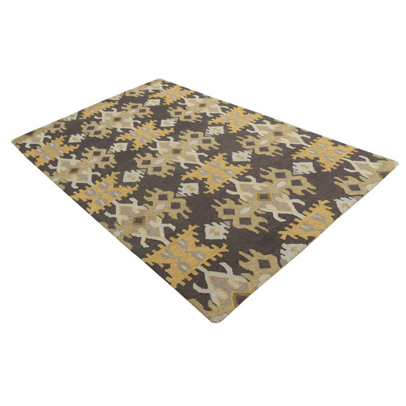 Tapis noir 5 x 8 Pineland
