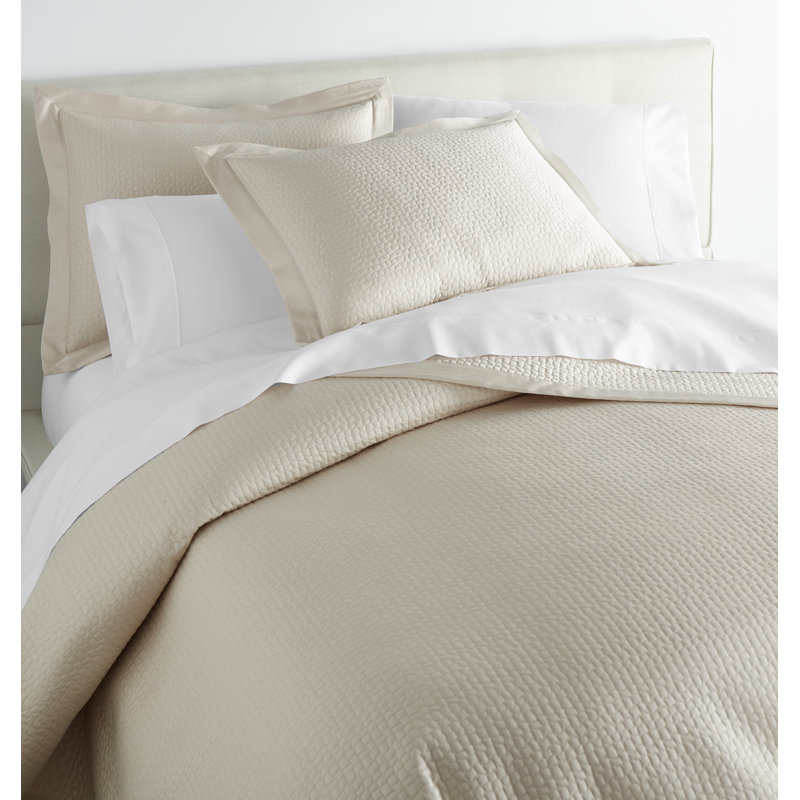 Hamilton Quilted Coverlet, King/Cal King Coverlet, Linen