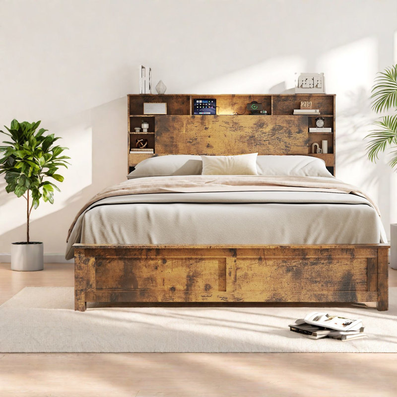 Grand lit en bois compact avec tête de lit et rangement