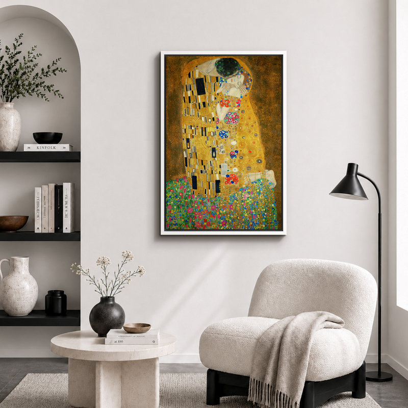 Célèbre œuvre d'art «The Kiss» par Gustav Klimt, H 24 po x l 16 po, Reproduction avec cadre flottant, Blanc