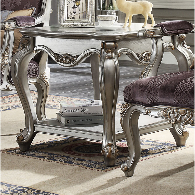 Table de bout St George