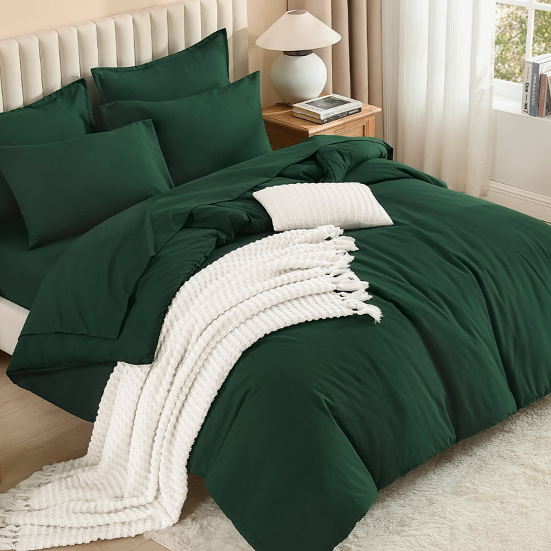 Ensemble d'édredon pour grand lit Andency vert foncé - 7 pièces Ensembles d'édredon pour grand lit, ensemble de lit léger uni avec édredon, draps, taies d'oreiller et taies décoratives