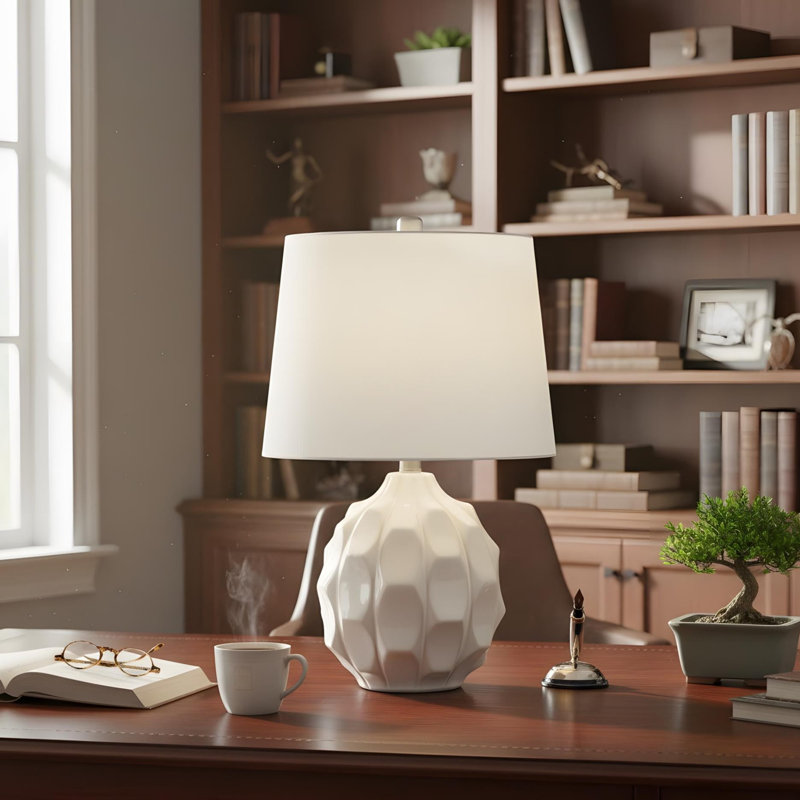 Lampe de table en céramique 21,75 pouces style bord de mer à bordure festonnée crème / taupe