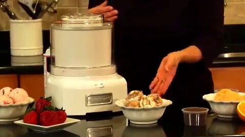 Cuisinart Ice Cream Maker Machine, 1.5 Quart Sorbet, Frozen Yogurt Maker, Double Insulated, White, ICE-21P1