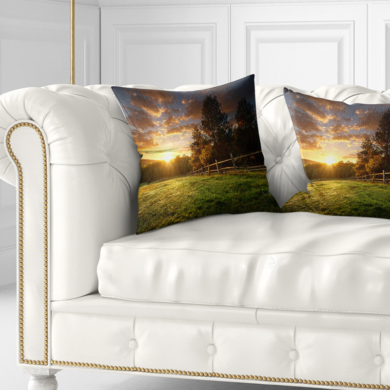 Coussin imprimé imprimé «Ranch at Sunrise», 16 po x 16 po, Coussin décoratif