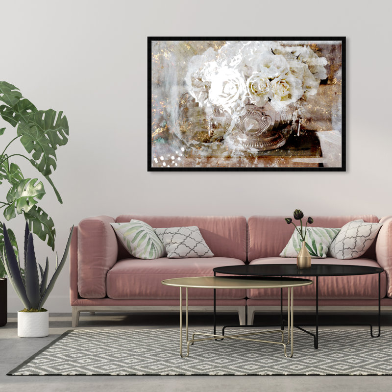 Serving Roses - Impression sur papier, H 38 po x l 56 po, Cadre noir