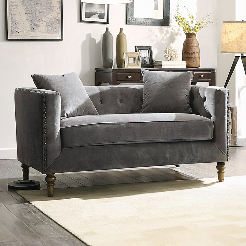 Causeuse en velours gris Sidonia avec 2 coussins décoratifs