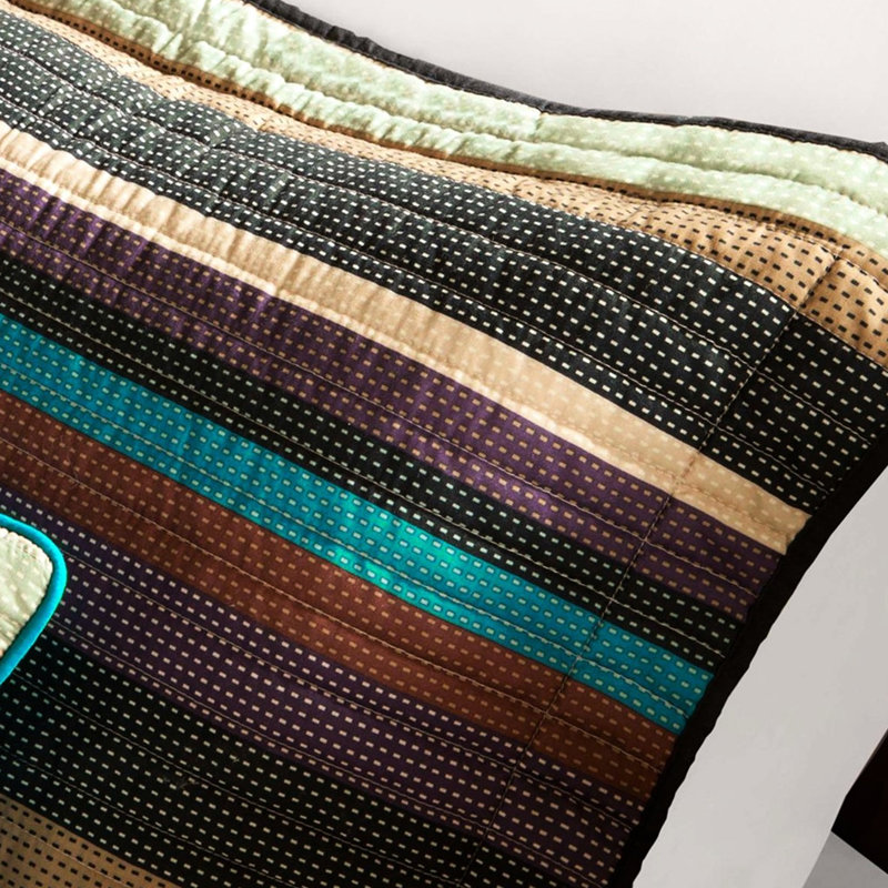 Courtepointe réversible avec coussins décoratifs, microfibre, zigzag exquis et combinaisons de rayures dans les tons de terre, microfibre, rayures éblouissantes
