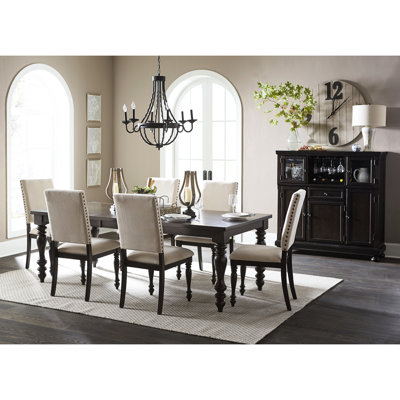 Table et chaises rembourrées Brown