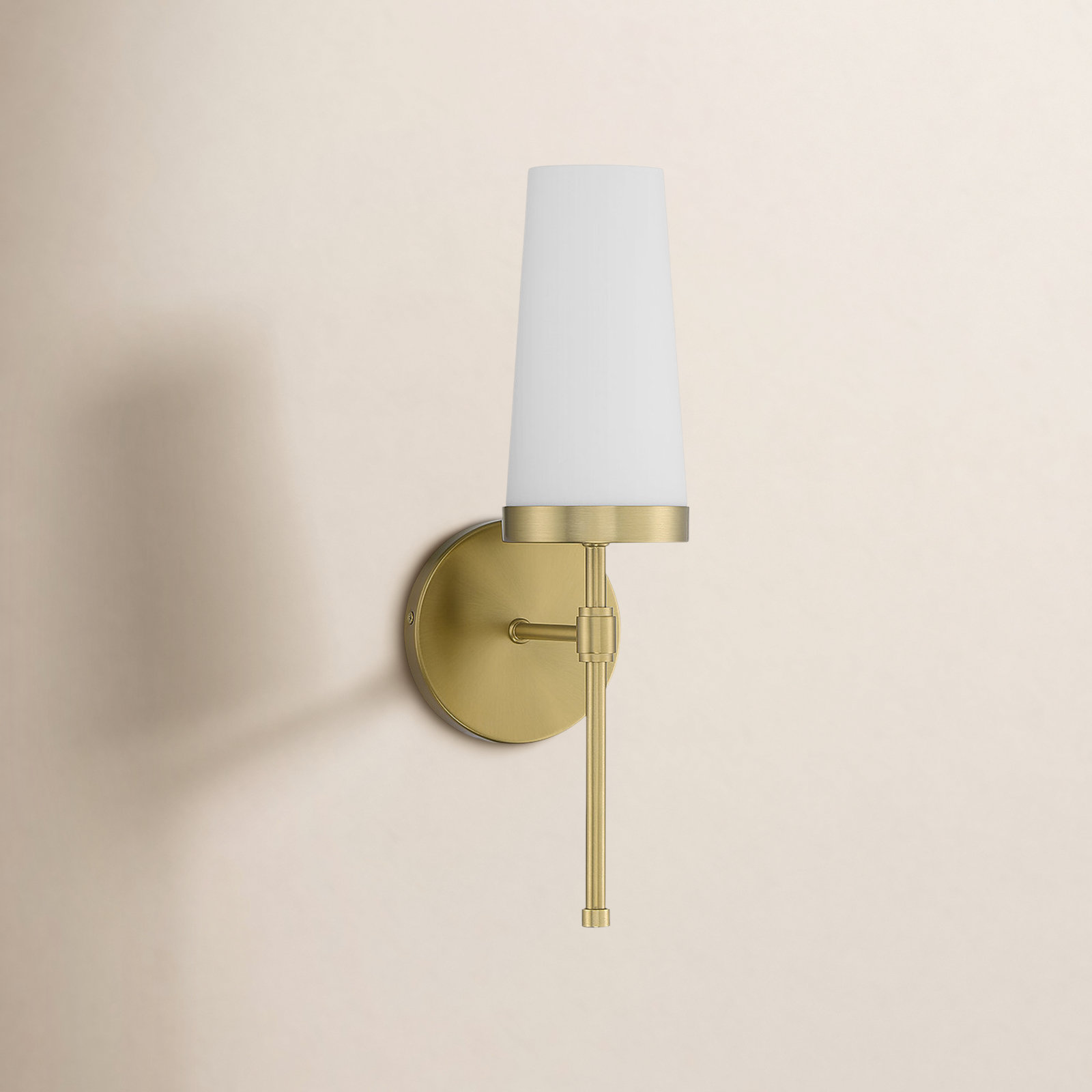 Doha Single Light Wallchiere, Brass
