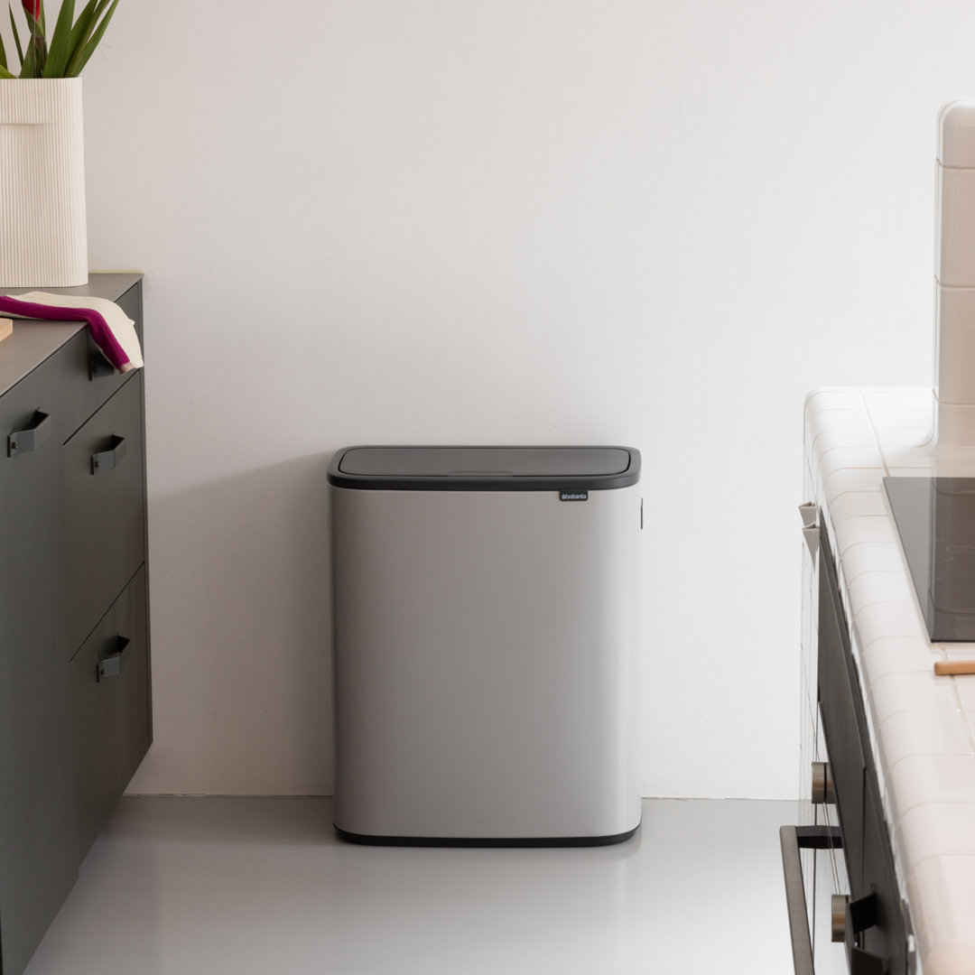 Bo Touch Bin, 60 litre, with 1 inner Plastic Bucket
