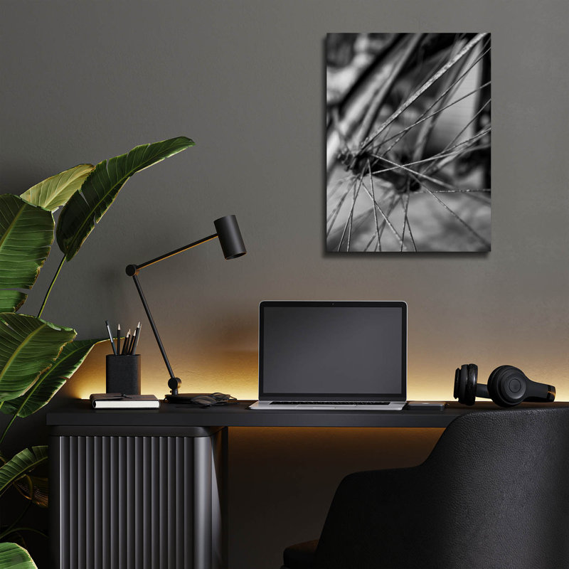 Art mural en verre Ebern Designs «Old Bicycle Wheel» par Rick Berk, H 16 po x l 12 po x P 0,13 po