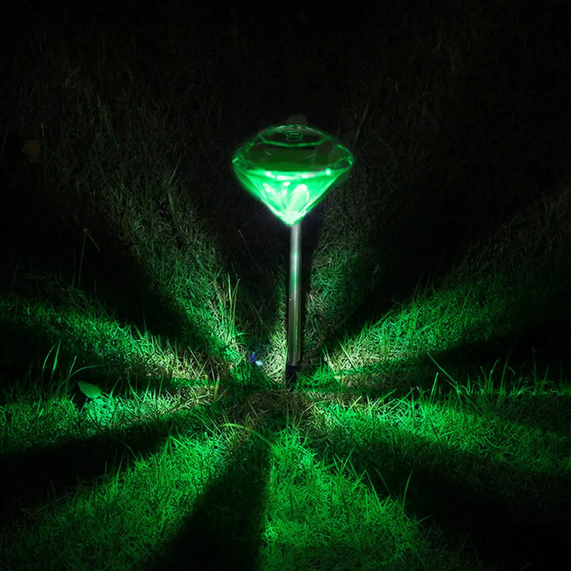 4 lumières de jardin solaires d'extérieur, 7 lumières à DEL à changement de couleur automatique, lampes à piquets étanches IP65 pour cour / pelouse
