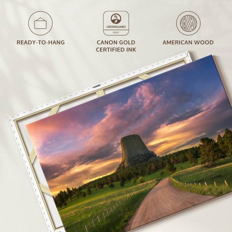 Lilie Devils Tower USA, 26" H x 39" W