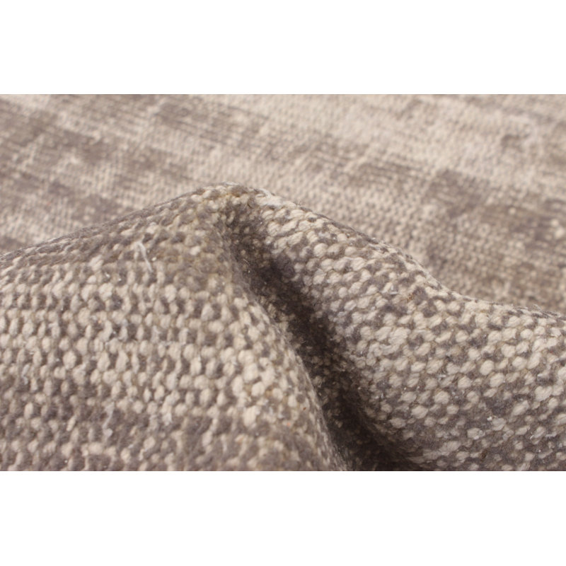 Tapis gris foncé à transition de couleur 5 pi 6 po x 9 pi 2 po