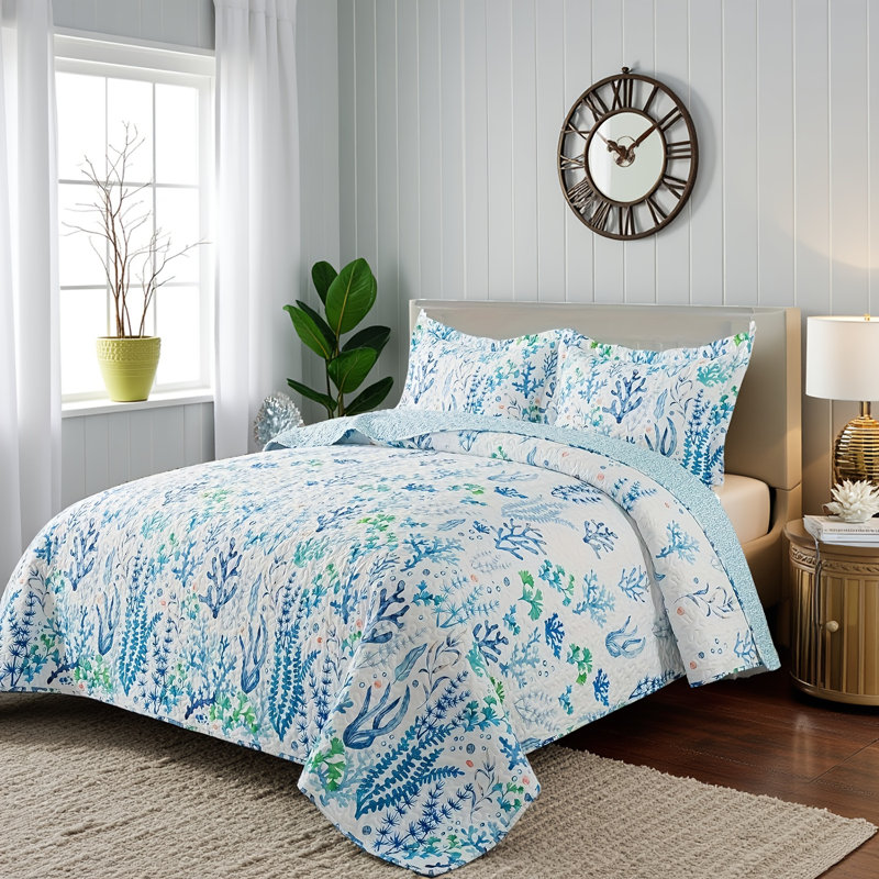HoneiLife Queen Size 3‑Piece Submarine World Pattern Quilt Bedding Set, Soft Blended‑Fabric Coverlet with Matching Pillow Shams