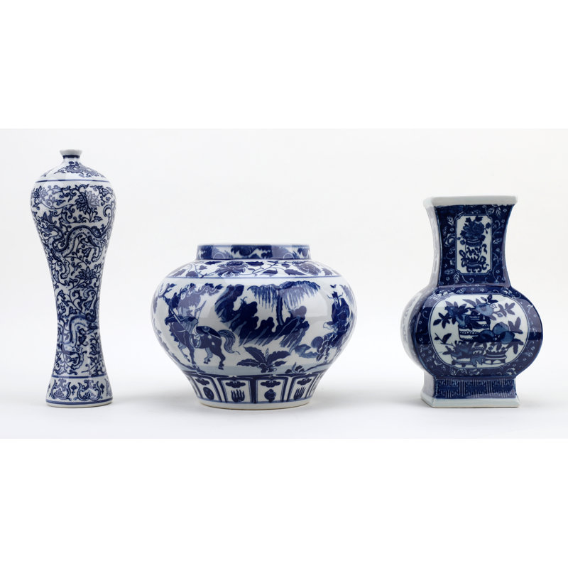 Porcelain Vase Dragon