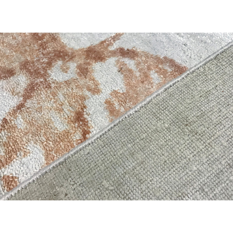 Floral Area Rug in White/Rust