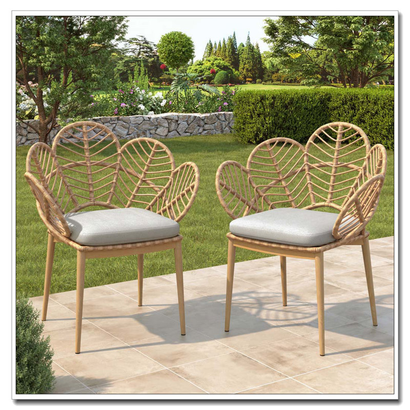 Chaise longue d'extérieur en osier paon de style papasan