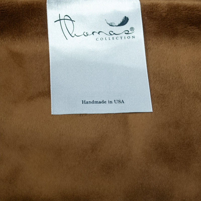 Ensemble de coussins décoratifs en fausse fourrure Thomas Collection® Timberolf, Carré 22 po
