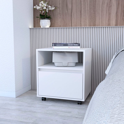 Table de chevet blanche avec 1 tiroir et facile à utiliser dans une chambre à coucher spacieuse et facile à déplacer - polyvalente et élégante
